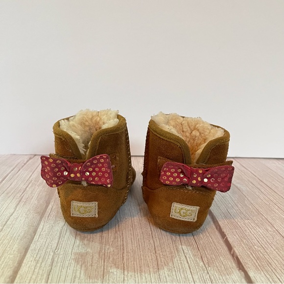 Infant Baby UGG Leather Boots Size 4/5 Chestnut Brown With Pink Bow Cozy Warm - Picture 7 of 14